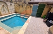 GE4104, House of Character POOL / GARAGES